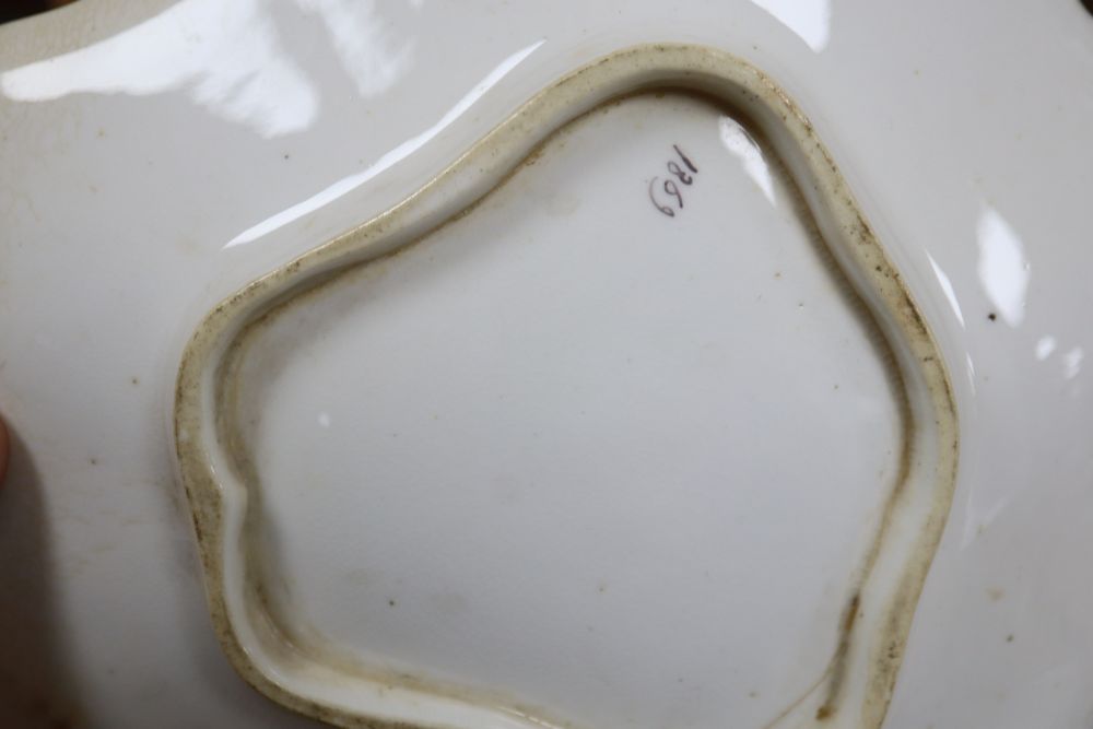 A Victorian porcelain part dinner service